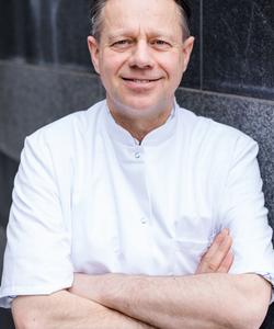 Zahnarzt Onno Kroese